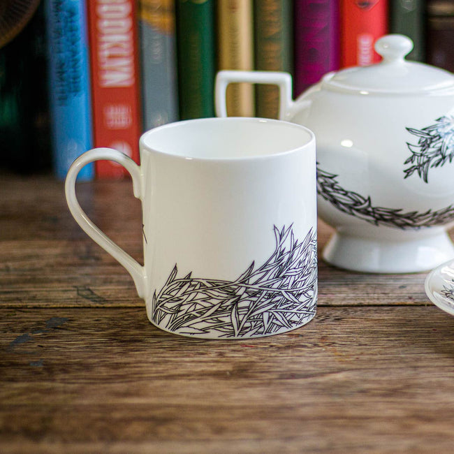 Fine Bone China Leaf Pattern Tea Mug